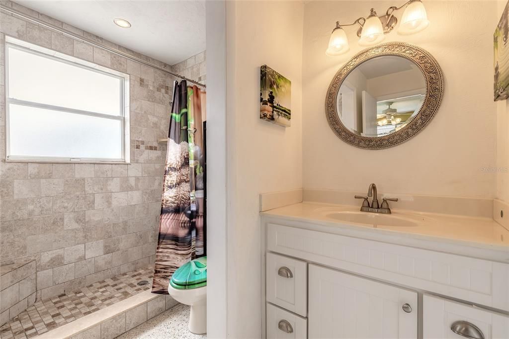 待售: $365,000 (3 贝兹, 2 浴室, 1526 平方英尺)