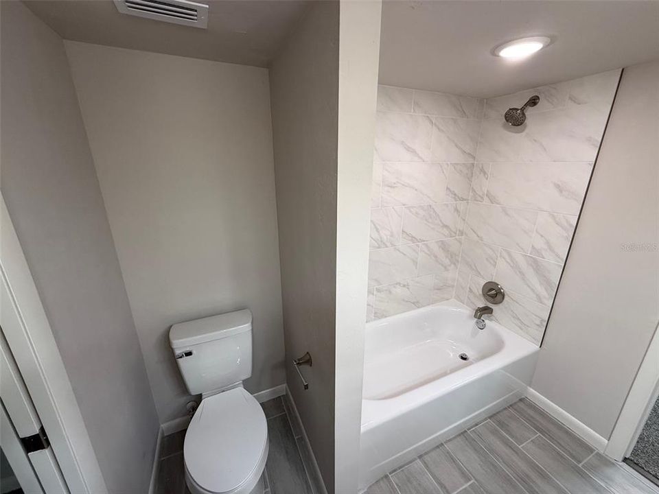 На продажу: $184,900 (3 спален, 2 ванн, 1362 Квадратных фут)