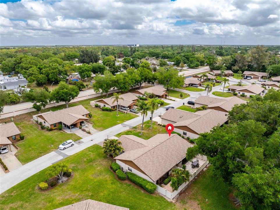 For Sale: $220,000 (2 beds, 2 baths, 1078 Square Feet)