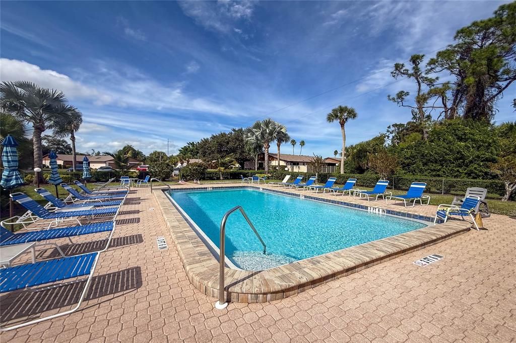 For Sale: $220,000 (2 beds, 2 baths, 1078 Square Feet)
