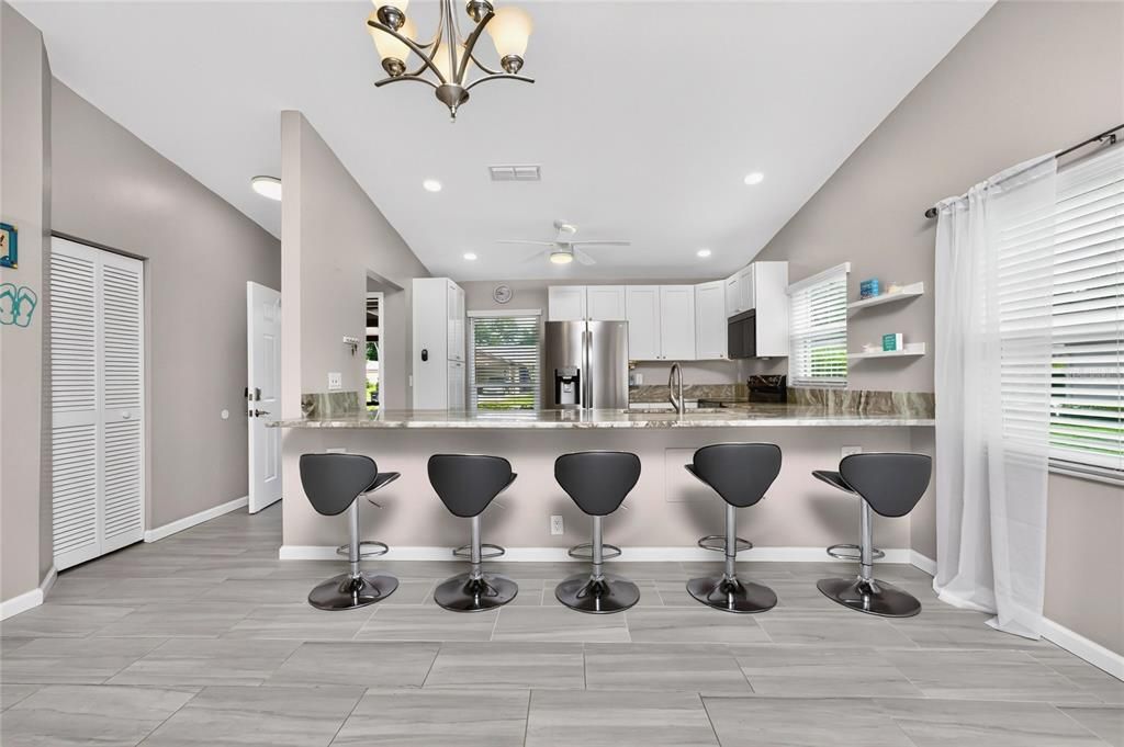 For Sale: $220,000 (2 beds, 2 baths, 1078 Square Feet)