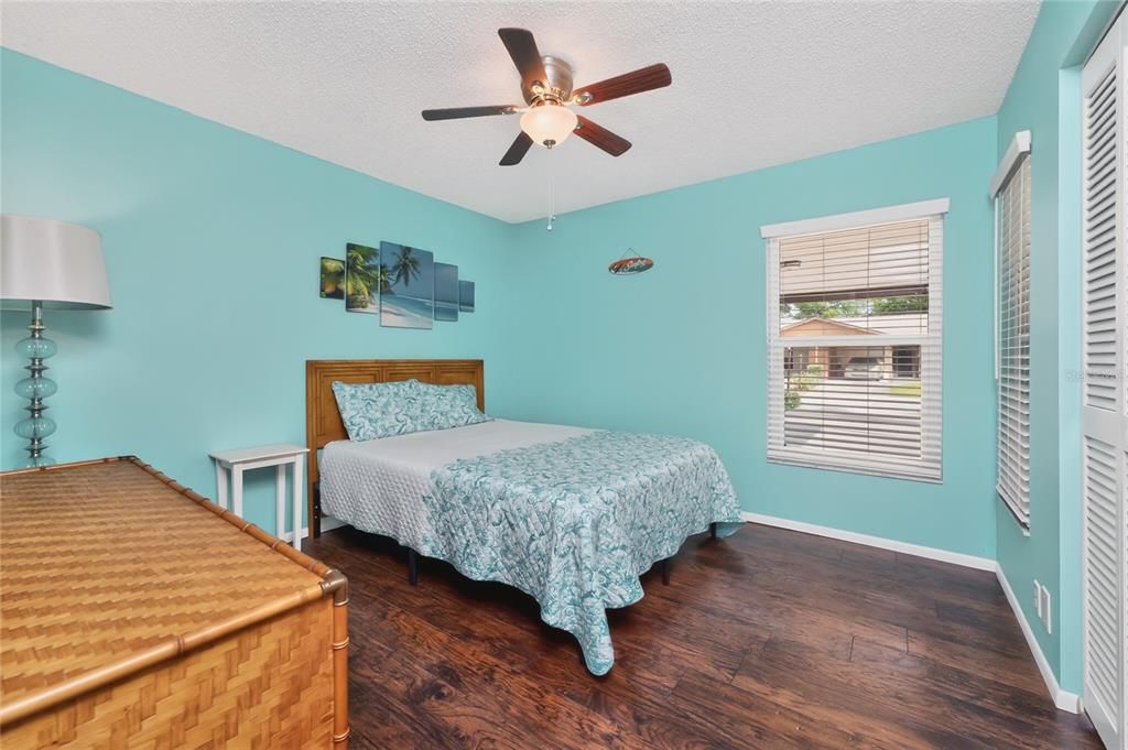 For Sale: $220,000 (2 beds, 2 baths, 1078 Square Feet)