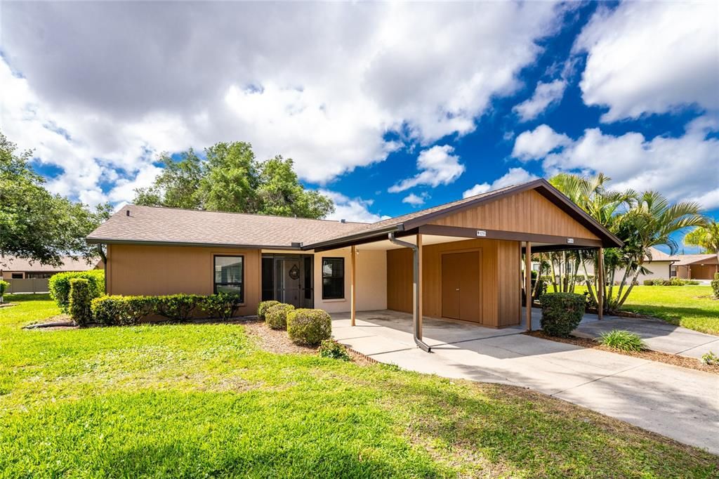 For Sale: $220,000 (2 beds, 2 baths, 1078 Square Feet)