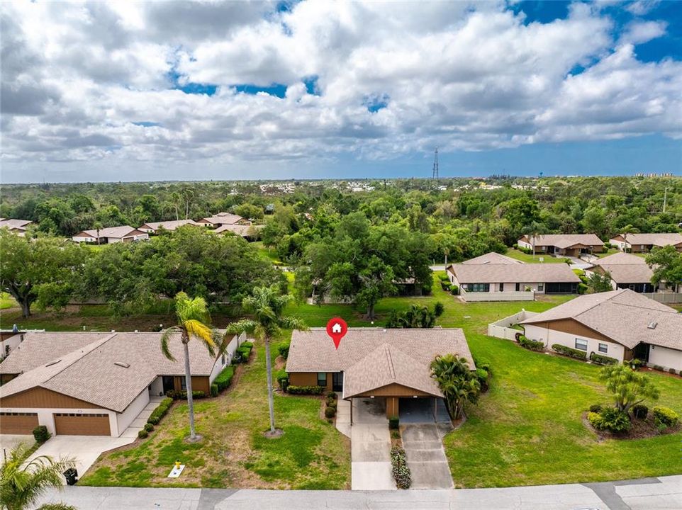 For Sale: $220,000 (2 beds, 2 baths, 1078 Square Feet)