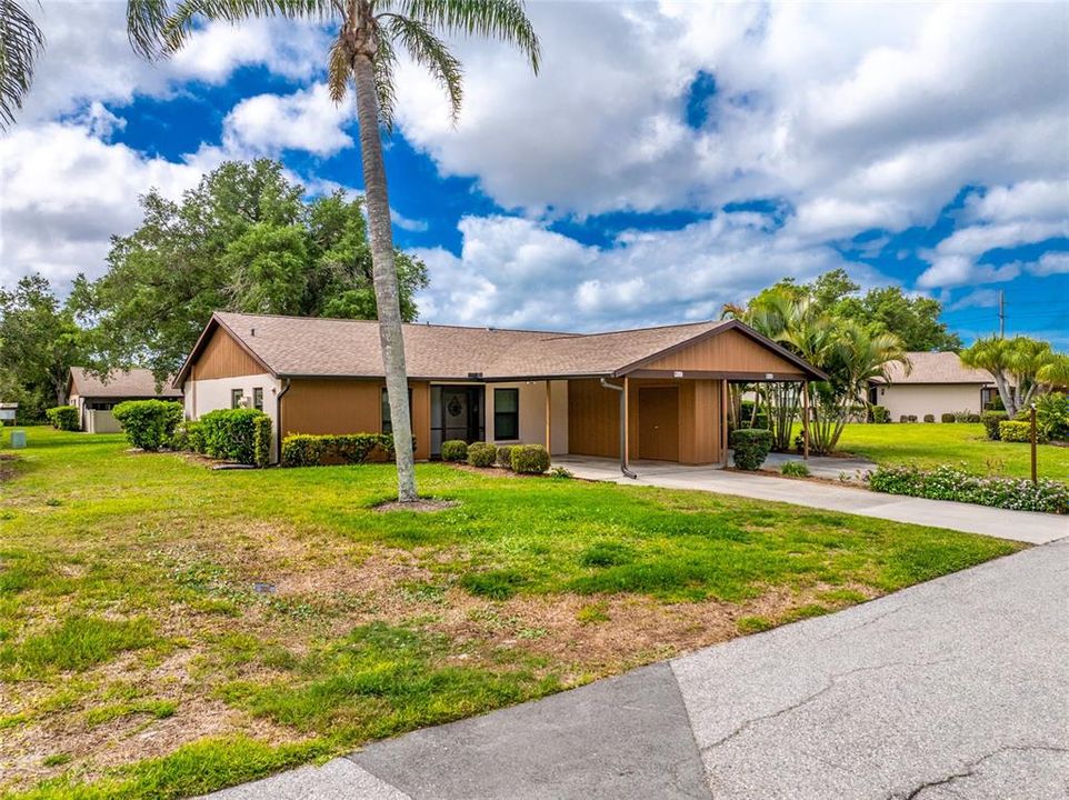 For Sale: $220,000 (2 beds, 2 baths, 1078 Square Feet)
