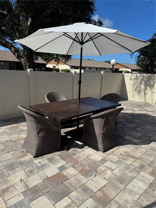 For Sale: $220,000 (2 beds, 2 baths, 1078 Square Feet)