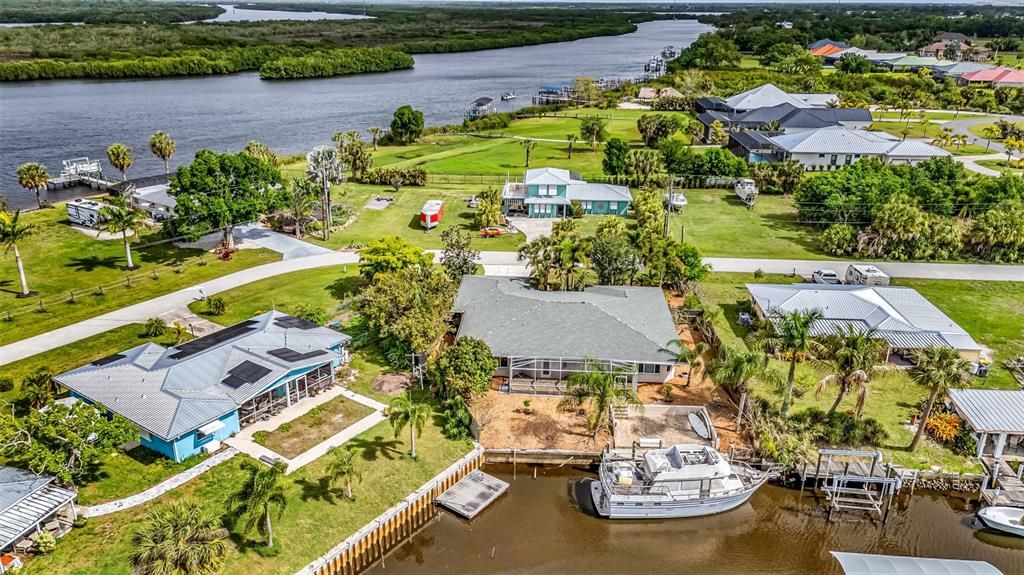 En Venta: $699,000 (3 camas, 2 baños, 3164 Pies cuadrados)