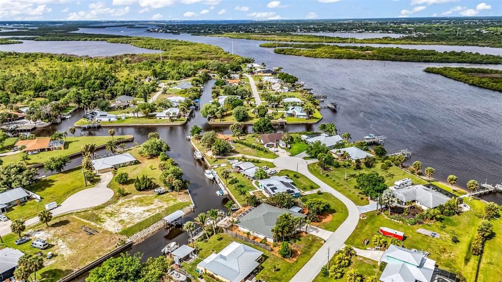 En Venta: $699,000 (3 camas, 2 baños, 3164 Pies cuadrados)