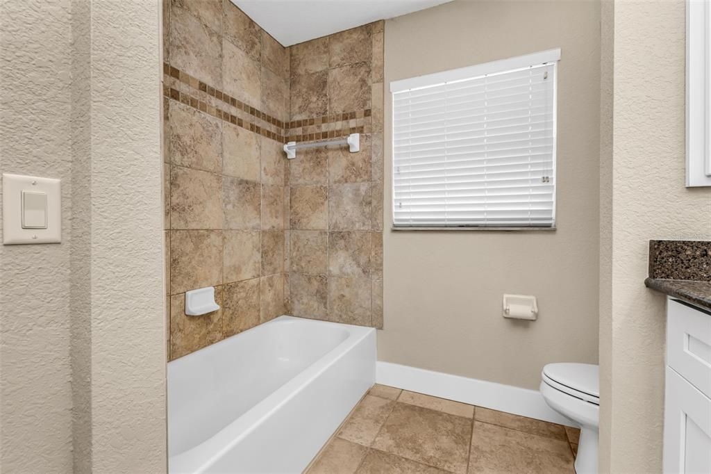 En Venta: $699,000 (3 camas, 2 baños, 3164 Pies cuadrados)