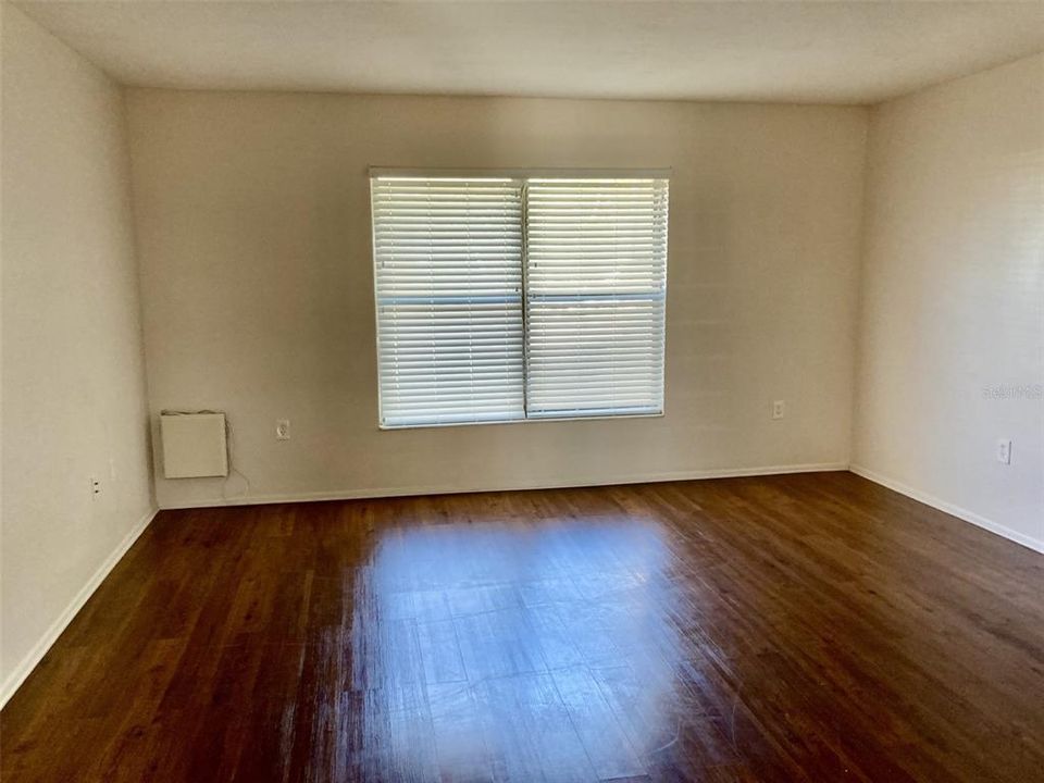 В аренду: $1,275 (1 спален, 1 ванн, 875 Квадратных фут)