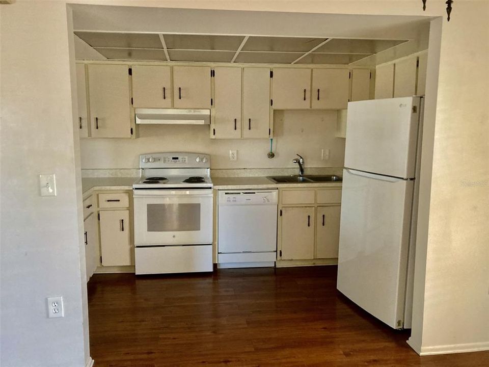 В аренду: $1,275 (1 спален, 1 ванн, 875 Квадратных фут)