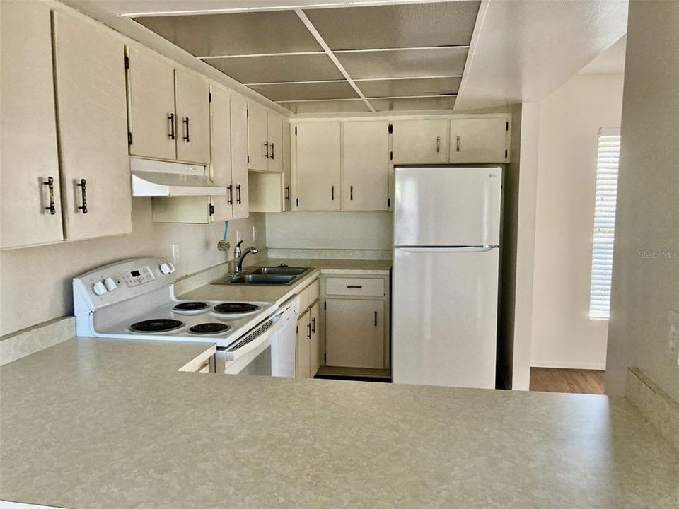 В аренду: $1,275 (1 спален, 1 ванн, 875 Квадратных фут)