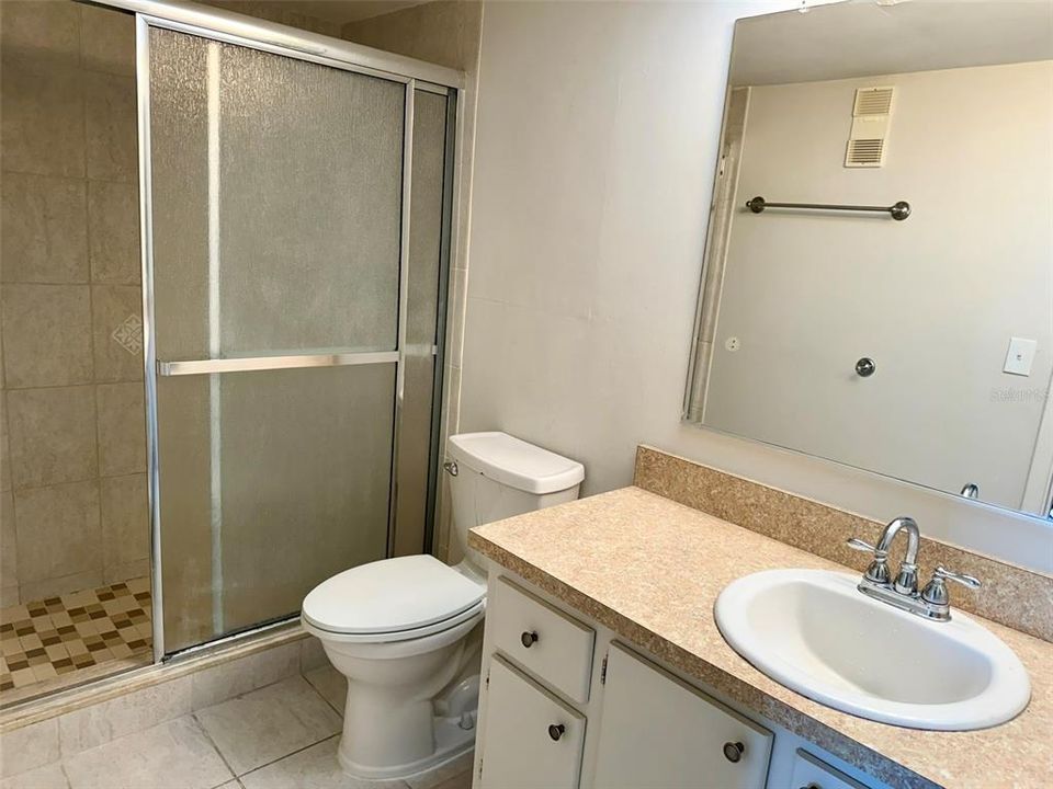 En Venta: $395,000 (2 camas, 2 baños, 1150 Pies cuadrados)