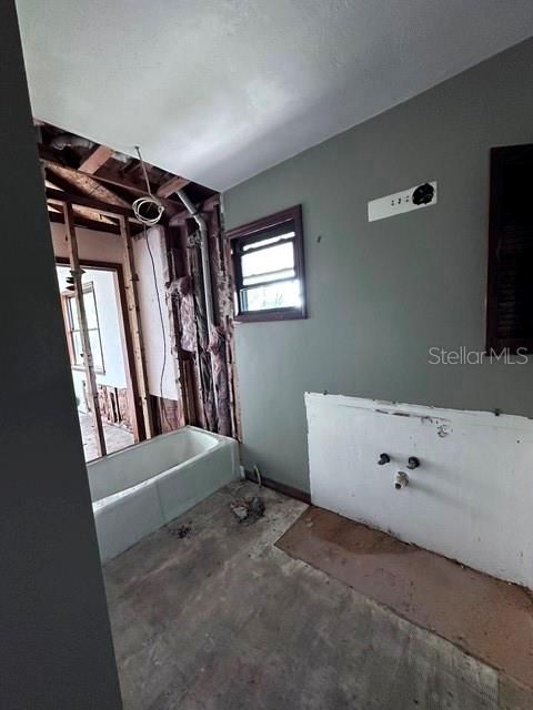 For Sale: $299,900 (3 beds, 2 baths, 1268 Square Feet)