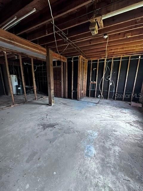 For Sale: $299,900 (3 beds, 2 baths, 1268 Square Feet)