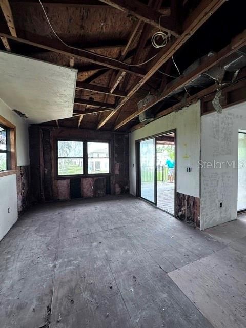 For Sale: $299,900 (3 beds, 2 baths, 1268 Square Feet)