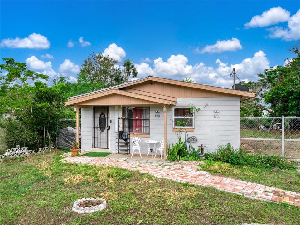 На продажу: $159,000 (3 спален, 2 ванн, 816 Квадратных фут)