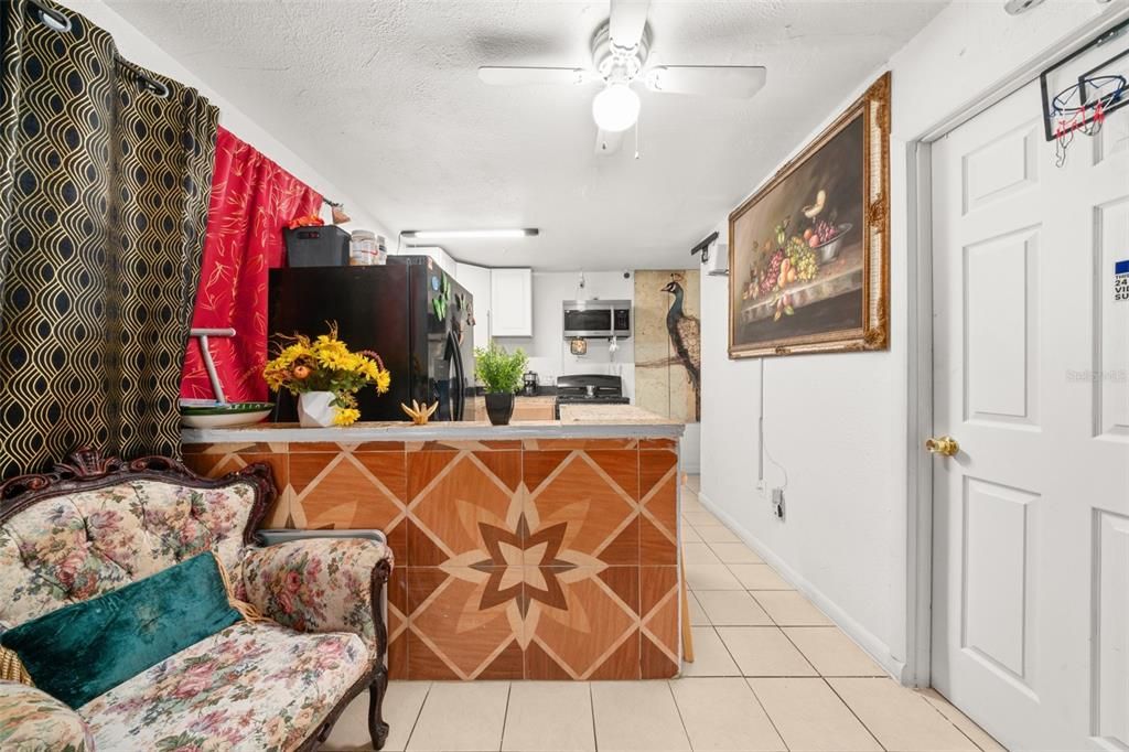 На продажу: $159,000 (3 спален, 2 ванн, 816 Квадратных фут)