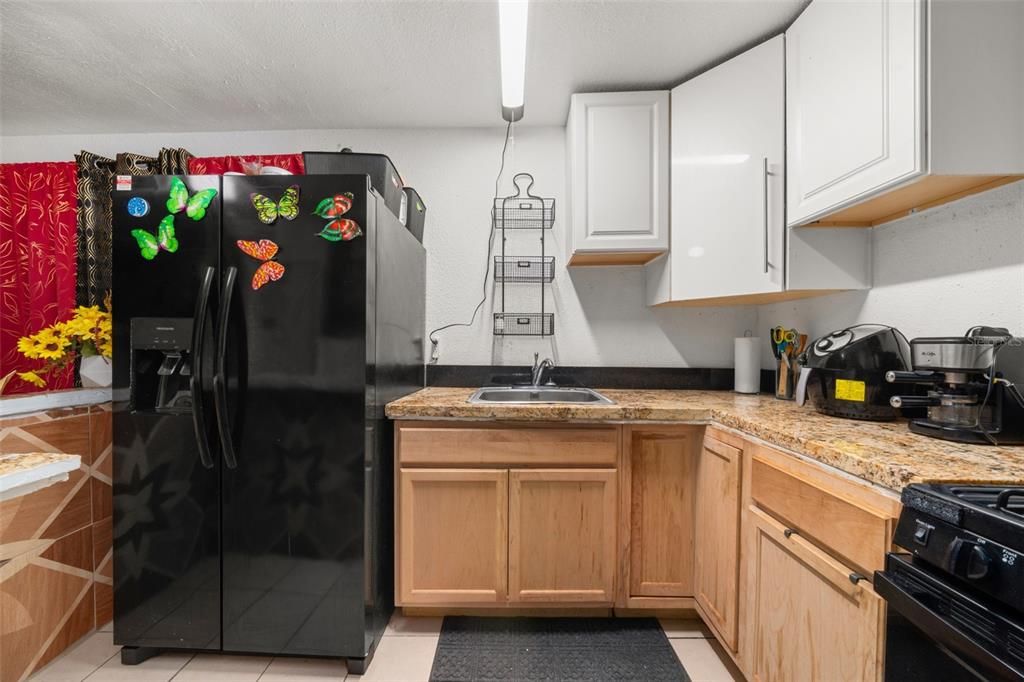 На продажу: $159,000 (3 спален, 2 ванн, 816 Квадратных фут)