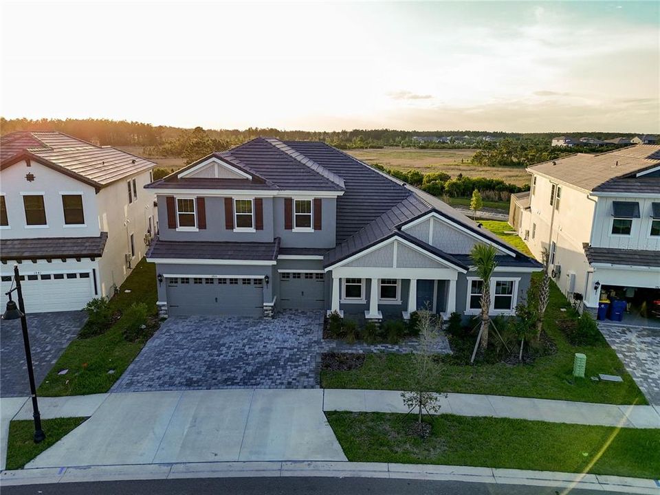 En Venta: $1,295,000 (5 camas, 4 baños, 4673 Pies cuadrados)