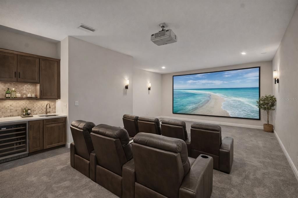 En Venta: $1,295,000 (5 camas, 4 baños, 4673 Pies cuadrados)