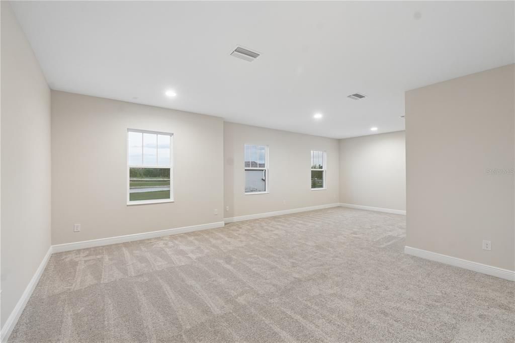 En Venta: $1,295,000 (5 camas, 4 baños, 4673 Pies cuadrados)