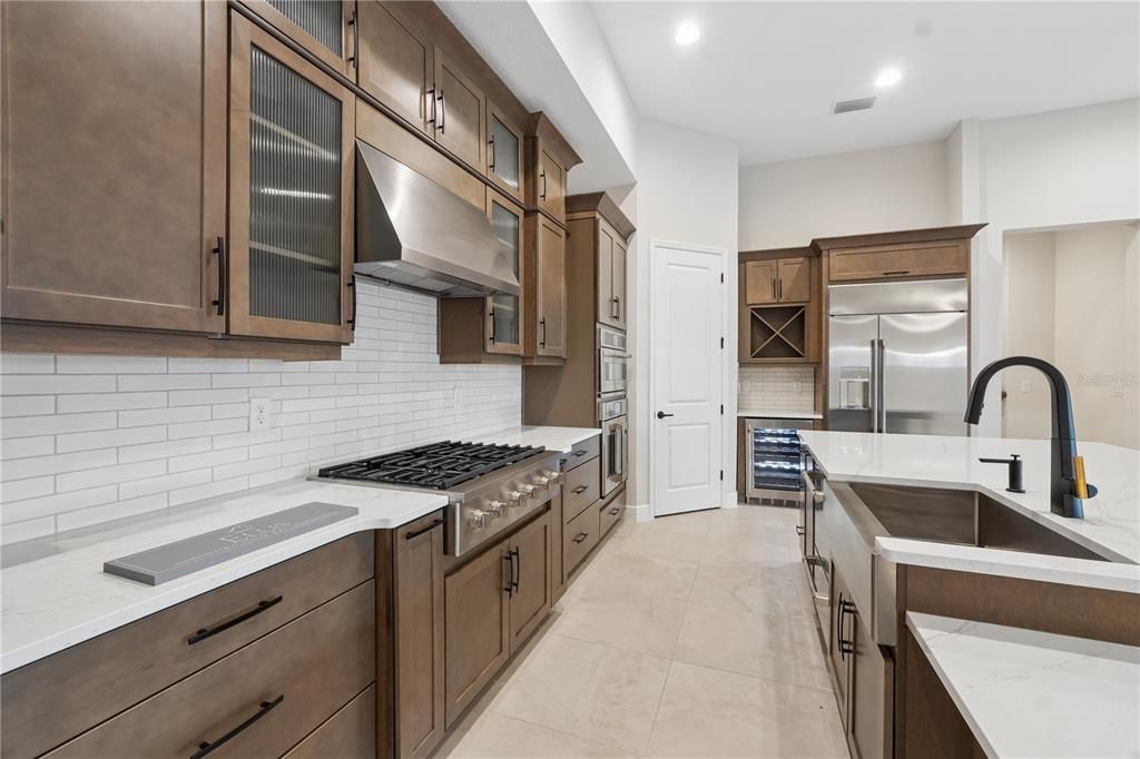 En Venta: $1,295,000 (5 camas, 4 baños, 4673 Pies cuadrados)