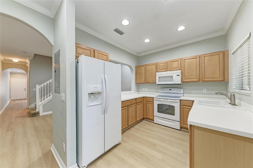 Activo con contrato: $199,000 (2 camas, 2 baños, 1429 Pies cuadrados)
