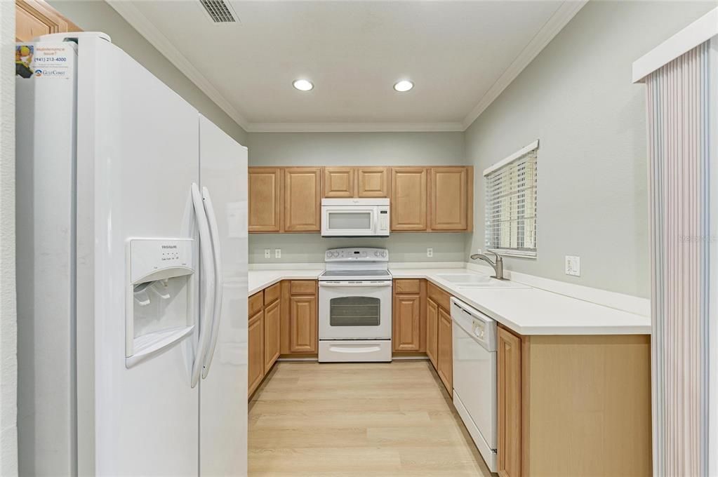 Activo con contrato: $199,000 (2 camas, 2 baños, 1429 Pies cuadrados)