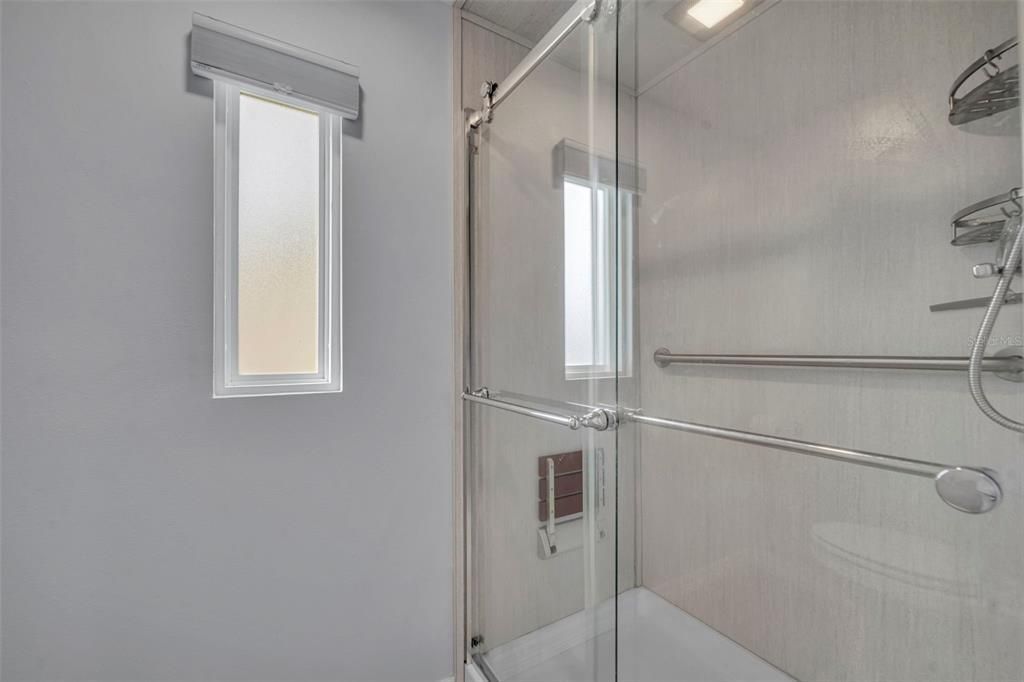 Activo con contrato: $109,900 (2 camas, 2 baños, 1008 Pies cuadrados)