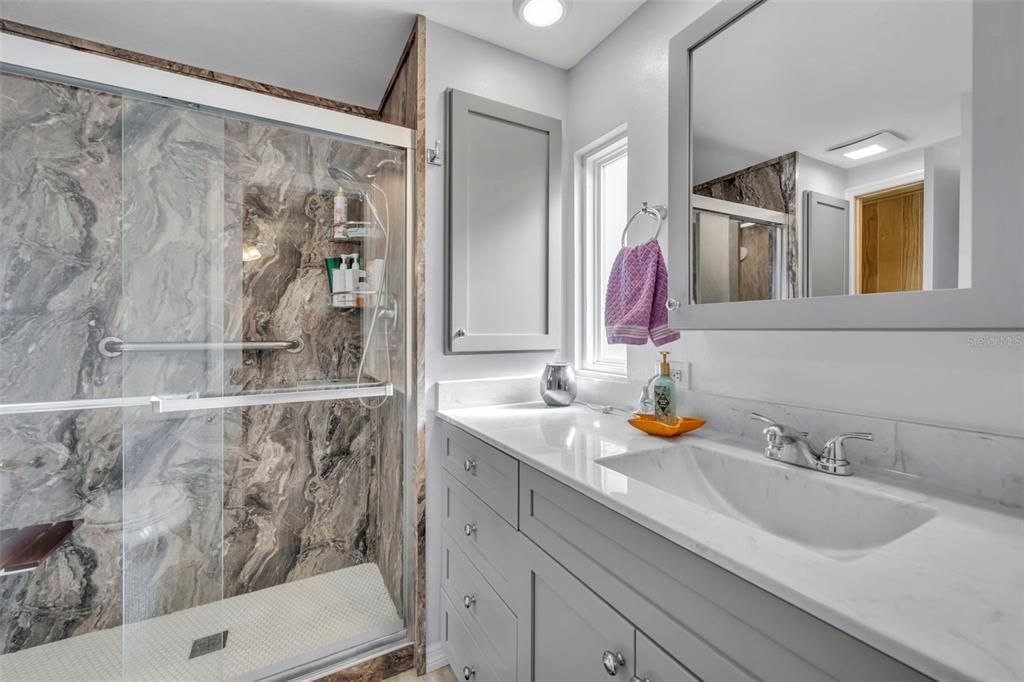 Activo con contrato: $109,900 (2 camas, 2 baños, 1008 Pies cuadrados)