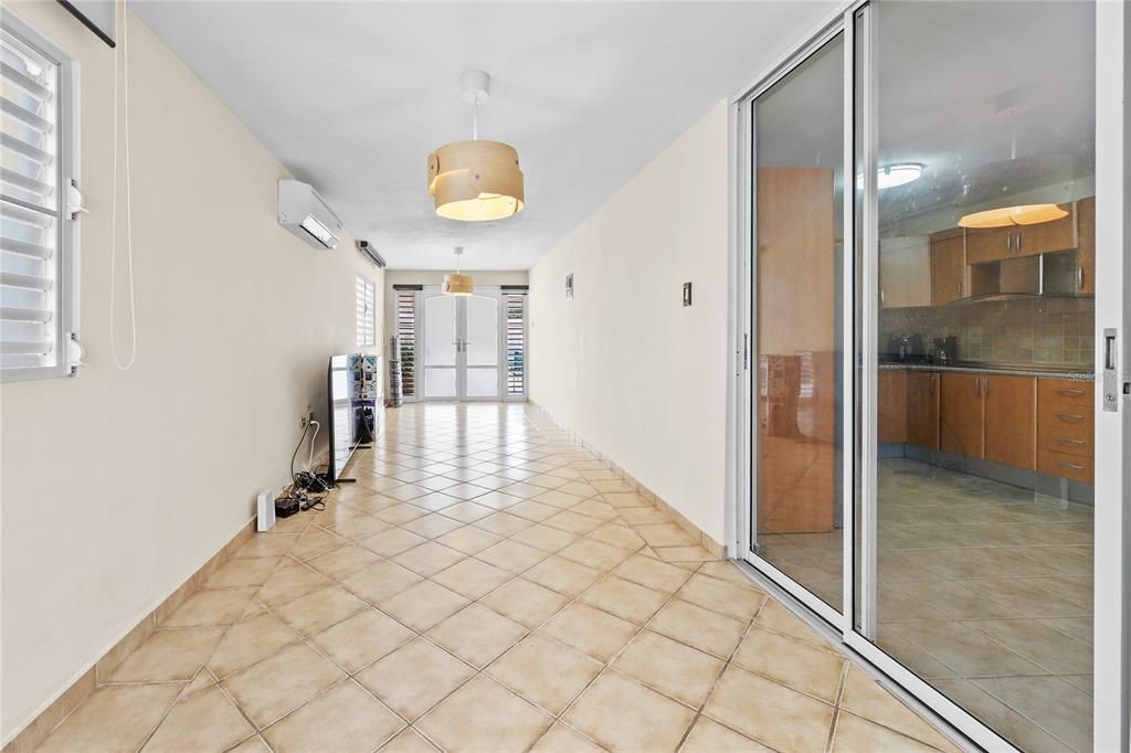 En Venta: $465,000 (4 camas, 3 baños, 2298 Pies cuadrados)