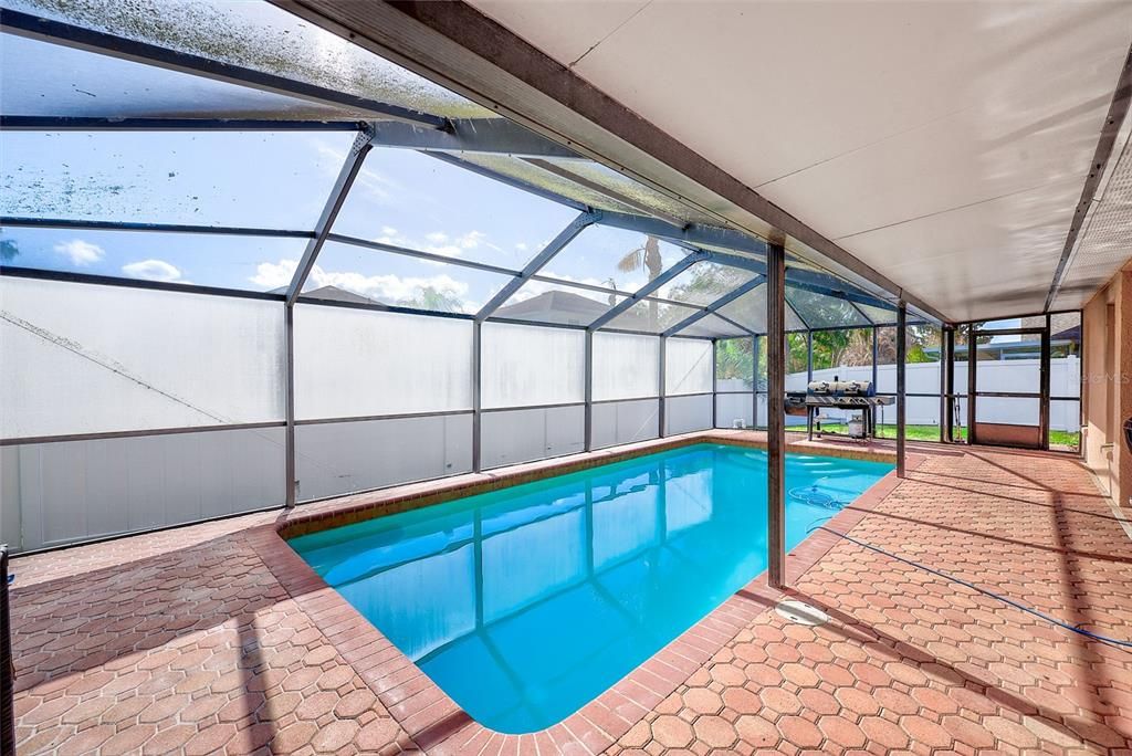 For Sale: $489,900 (4 beds, 2 baths, 2164 Square Feet)