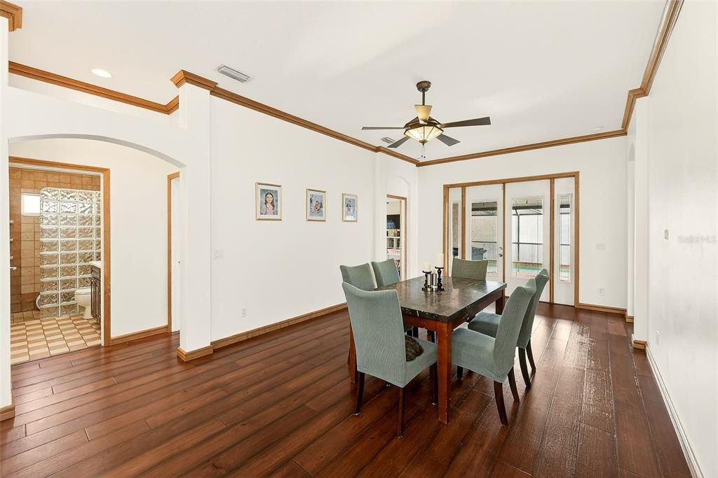 For Sale: $489,900 (4 beds, 2 baths, 2164 Square Feet)