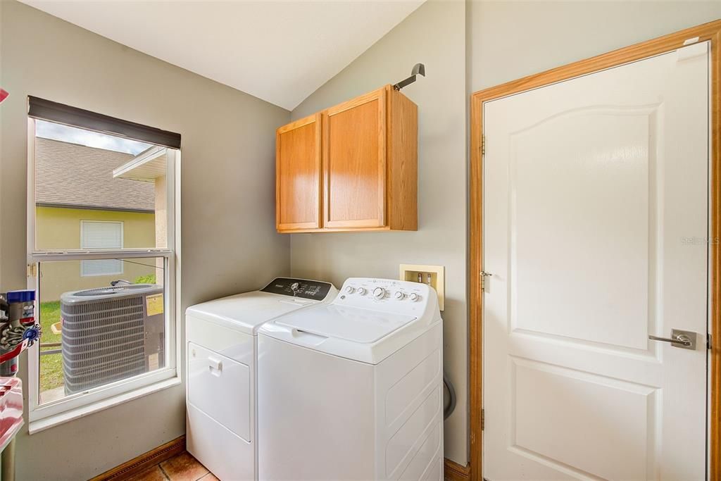 For Sale: $489,900 (4 beds, 2 baths, 2164 Square Feet)