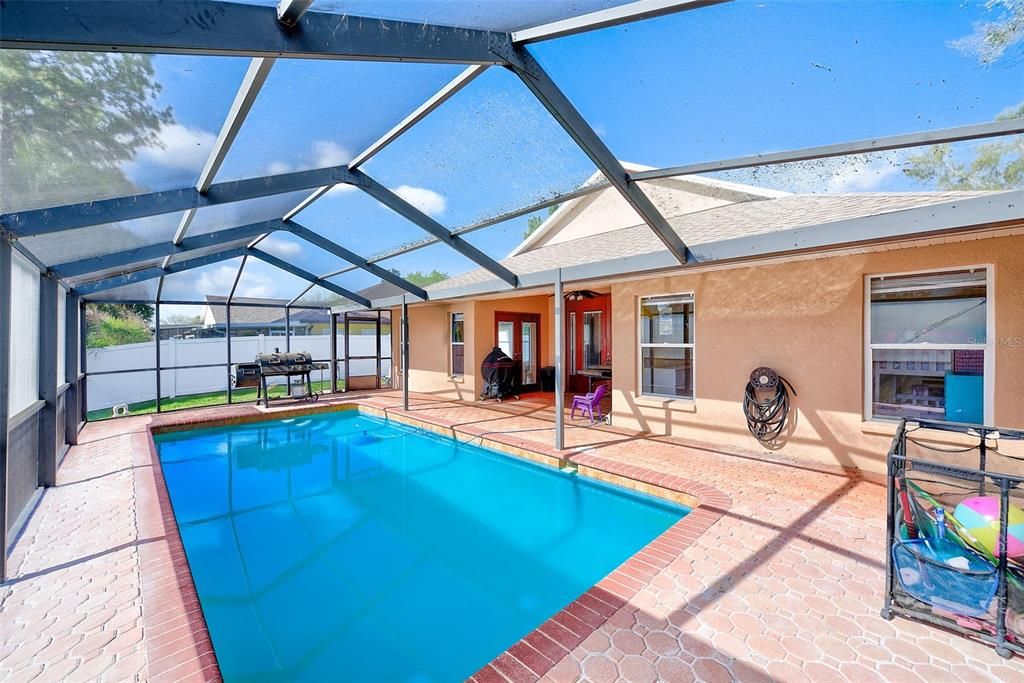 For Sale: $489,900 (4 beds, 2 baths, 2164 Square Feet)