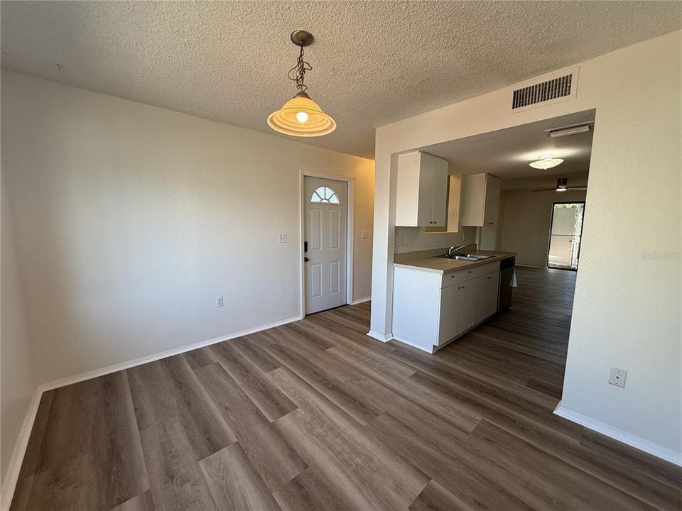 En Renta: $1,600 (2 camas, 1 baños, 960 Pies cuadrados)