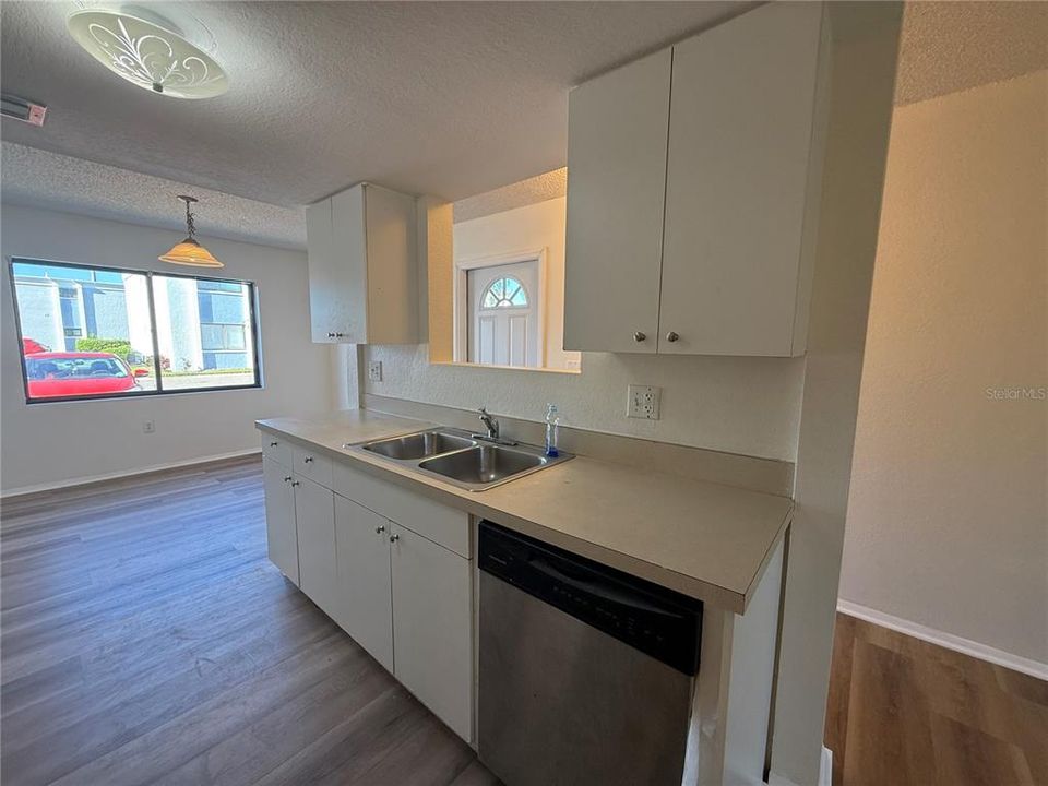 En Renta: $1,600 (2 camas, 1 baños, 960 Pies cuadrados)