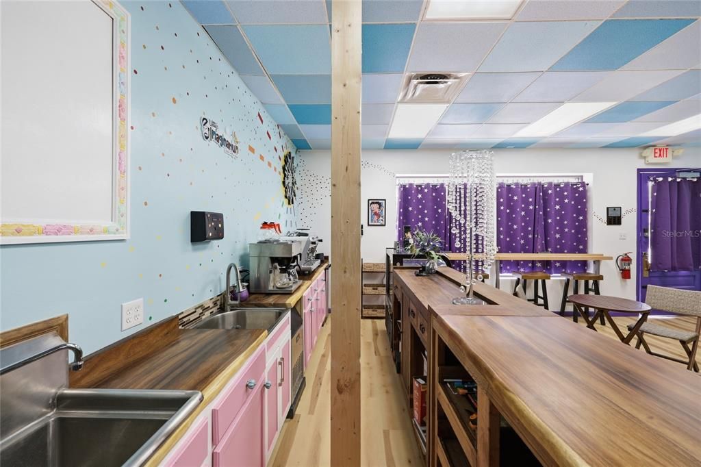 En Venta: $339,000 (0 camas, 0 baños, 3276 Pies cuadrados)