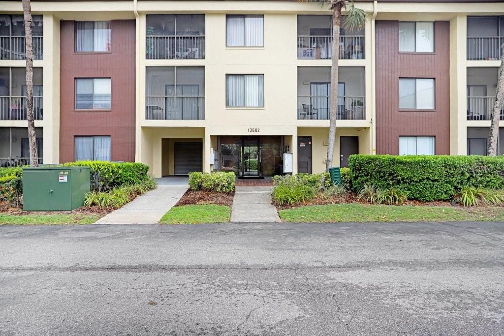 Active With Contract: $145,000 (1 beds, 1 baths, 734 Square Feet)