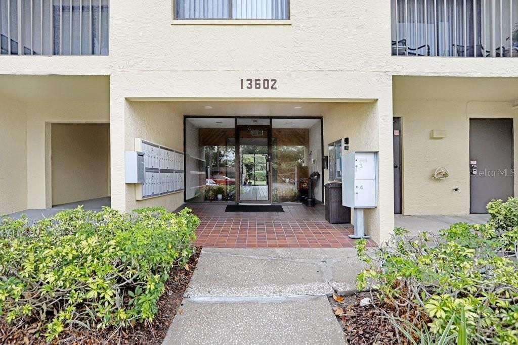 Active With Contract: $145,000 (1 beds, 1 baths, 734 Square Feet)