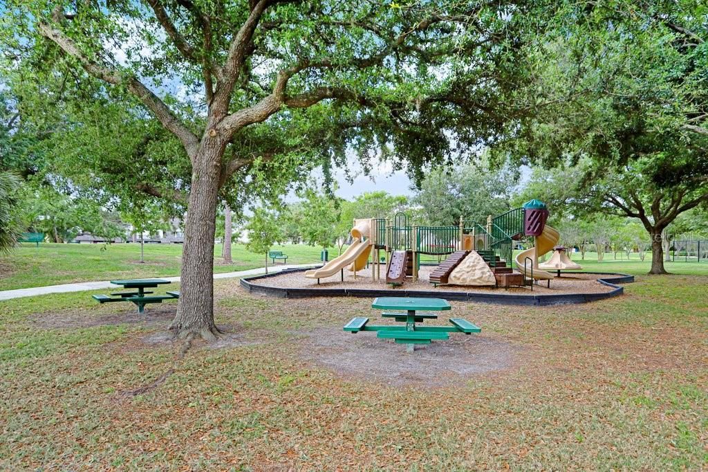 Active With Contract: $145,000 (1 beds, 1 baths, 734 Square Feet)