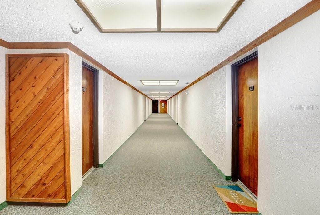 Active With Contract: $145,000 (1 beds, 1 baths, 734 Square Feet)