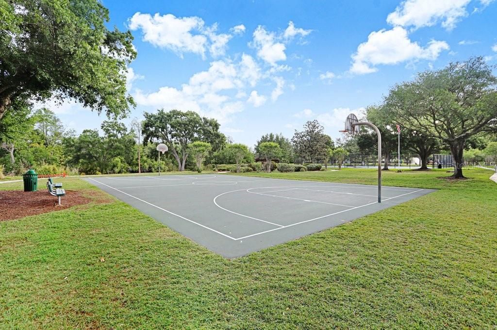 Active With Contract: $145,000 (1 beds, 1 baths, 734 Square Feet)