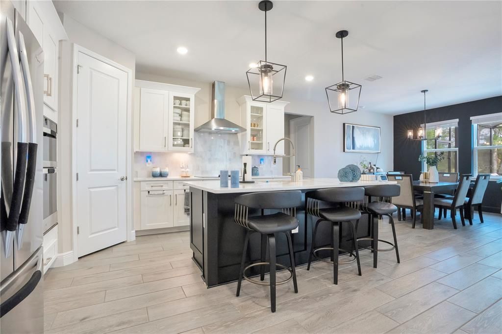 For Sale: $614,000 (3 beds, 2 baths, 2159 Square Feet)