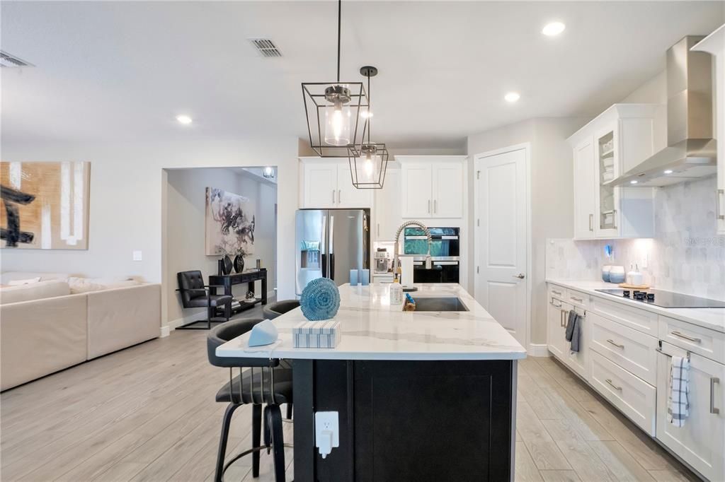 For Sale: $614,000 (3 beds, 2 baths, 2159 Square Feet)