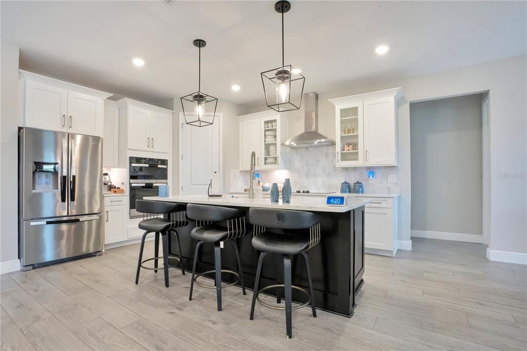 For Sale: $614,000 (3 beds, 2 baths, 2159 Square Feet)