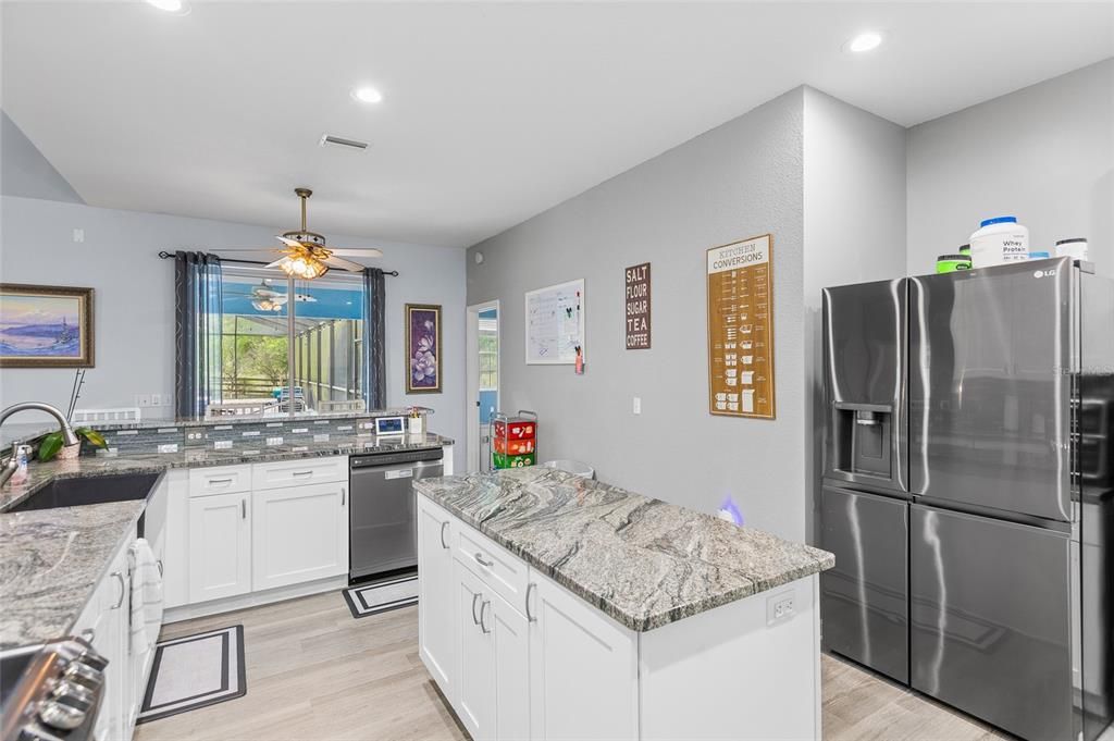 En Venta: $569,000 (4 camas, 2 baños, 2745 Pies cuadrados)