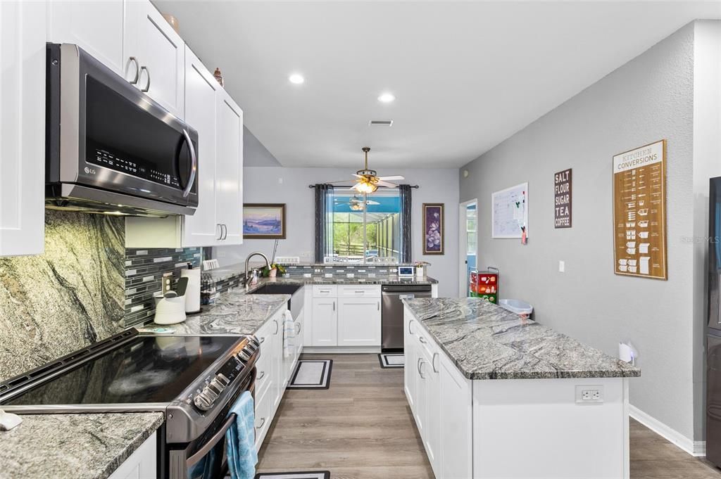 En Venta: $569,000 (4 camas, 2 baños, 2745 Pies cuadrados)