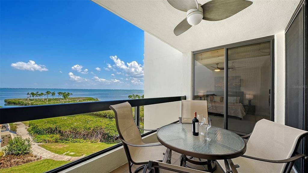 На продажу: $599,000 (2 спален, 2 ванн, 1192 Квадратных фут)